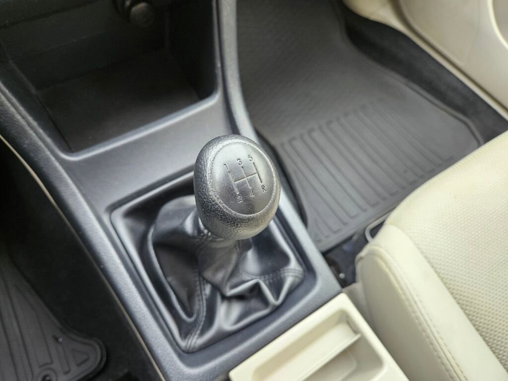 Used 2015 Subaru Crosstrek 2.0i Premium image 23