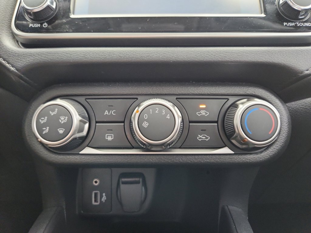 Used 2023 Nissan Versa S w/ Trunk Package image 20