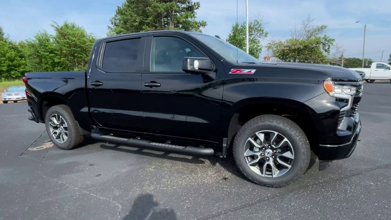 New 2025 Chevrolet Silverado 1500 RST AWD/4WD image 2