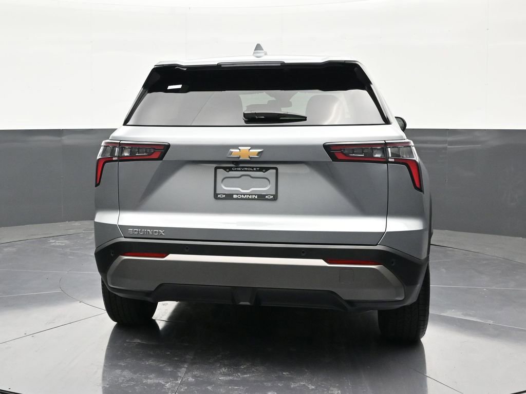 Used 2025 Chevrolet Equinox LT FWD image 4