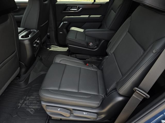 New 2026 GMC Yukon Denali w/ Denali Reserve Package AWD/4WD image 18