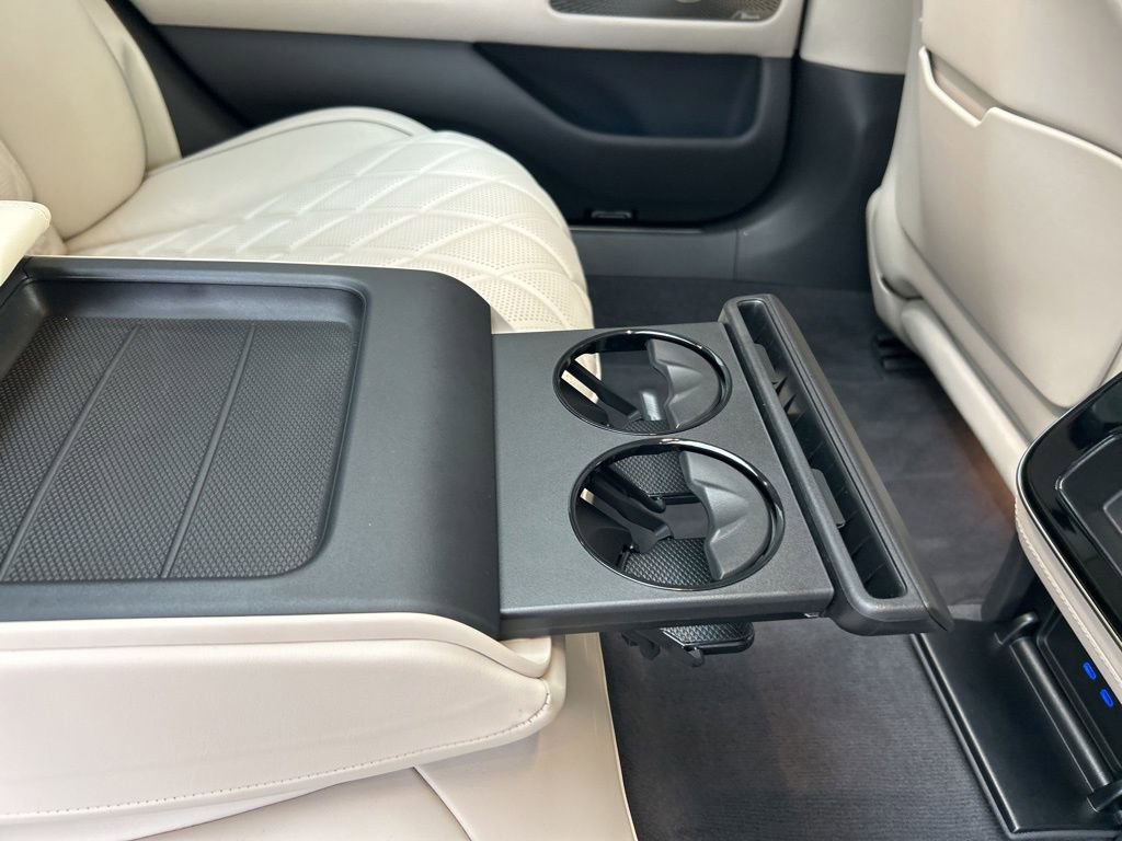 Used 2024 Mercedes-Benz S 580e 4MATIC Sedan w/ AMG Line image 35