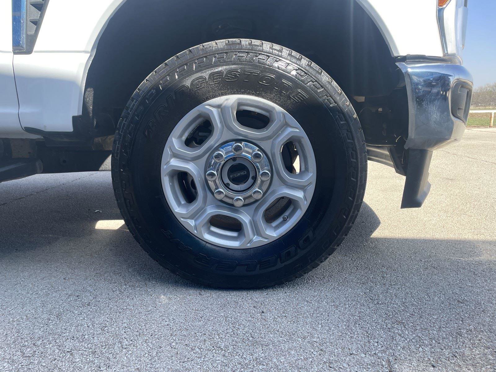Used 2024 Ford F250 XLT w/ FX4 Off-Road Package AWD/4WD image 33