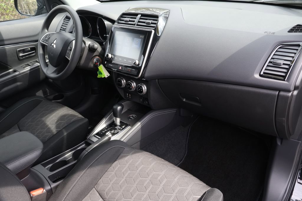 Used 2026 Mitsubishi Outlander Sport ES image 36