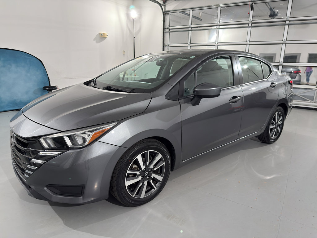 Used 2024 Nissan Versa SV image 3