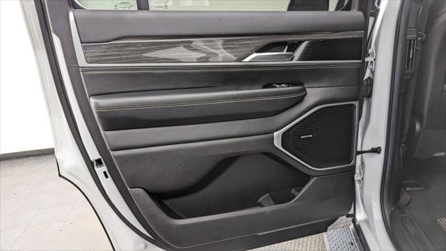 Used 2022 Jeep Wagoneer Series II image 16