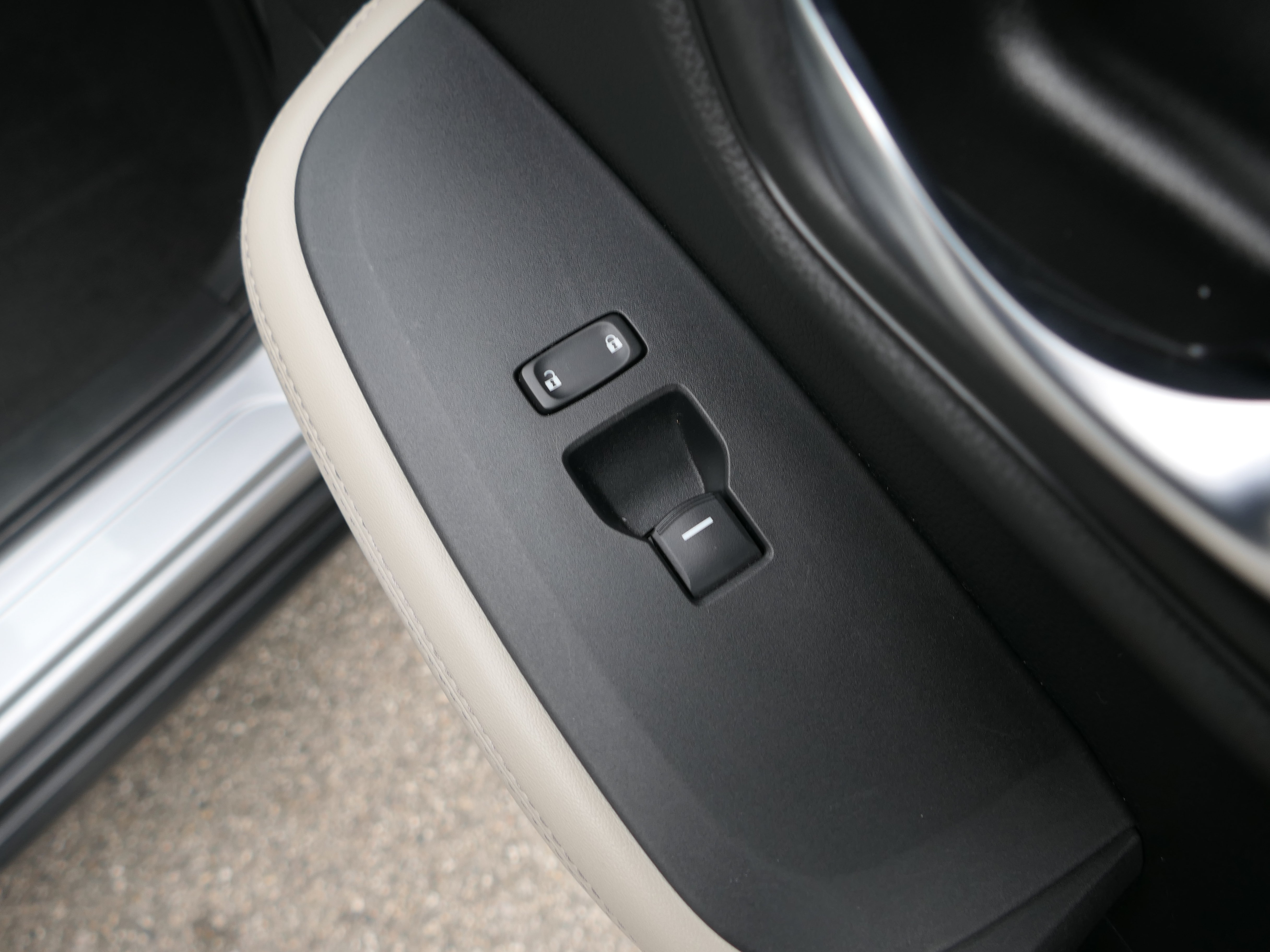 Used 2023 Honda HR-V LX image 24