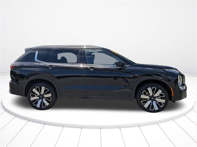 New 2025 Mitsubishi Outlander SEL image 2
