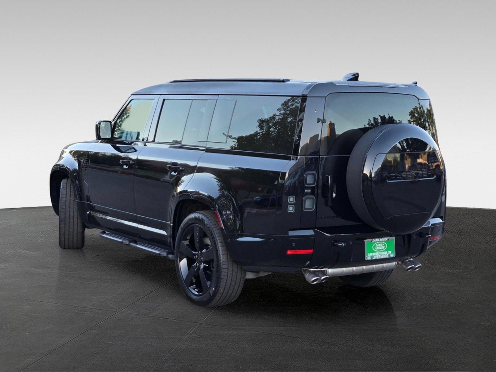 New 2026 Land Rover Defender 130 V8 AWD/4WD image 5
