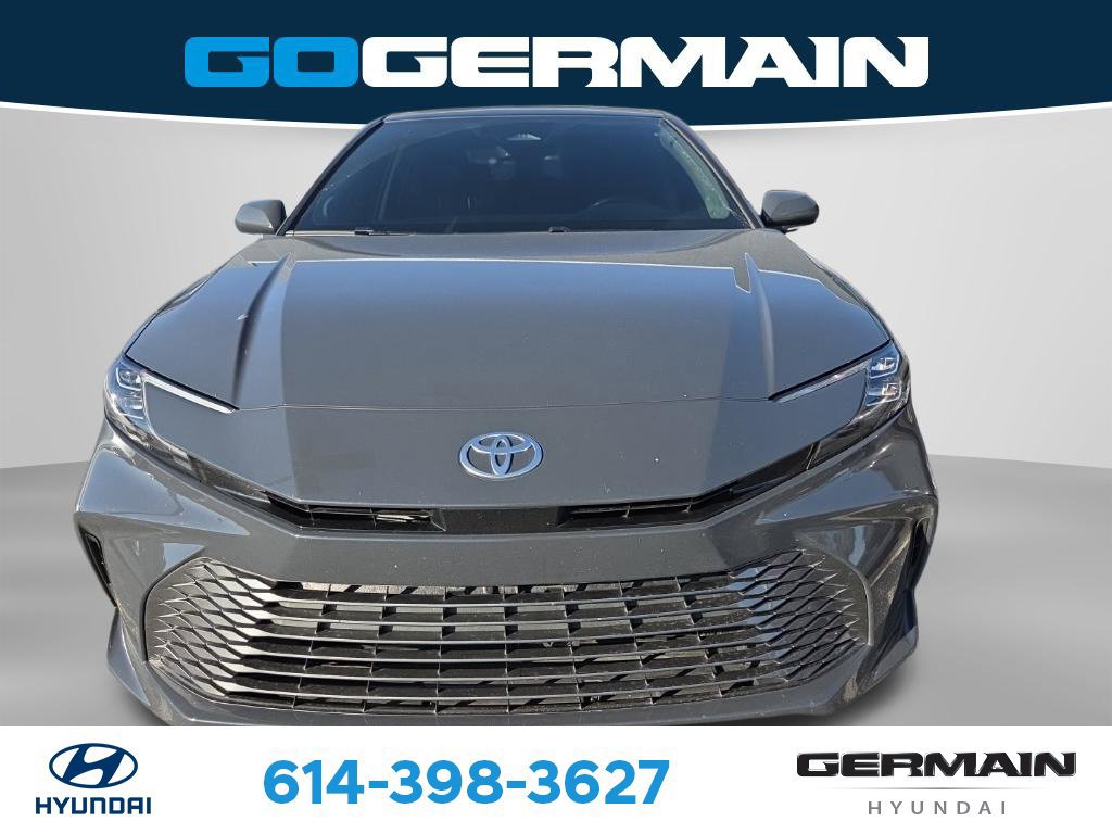 Used 2025 Toyota Camry XSE AWD/4WD image 2