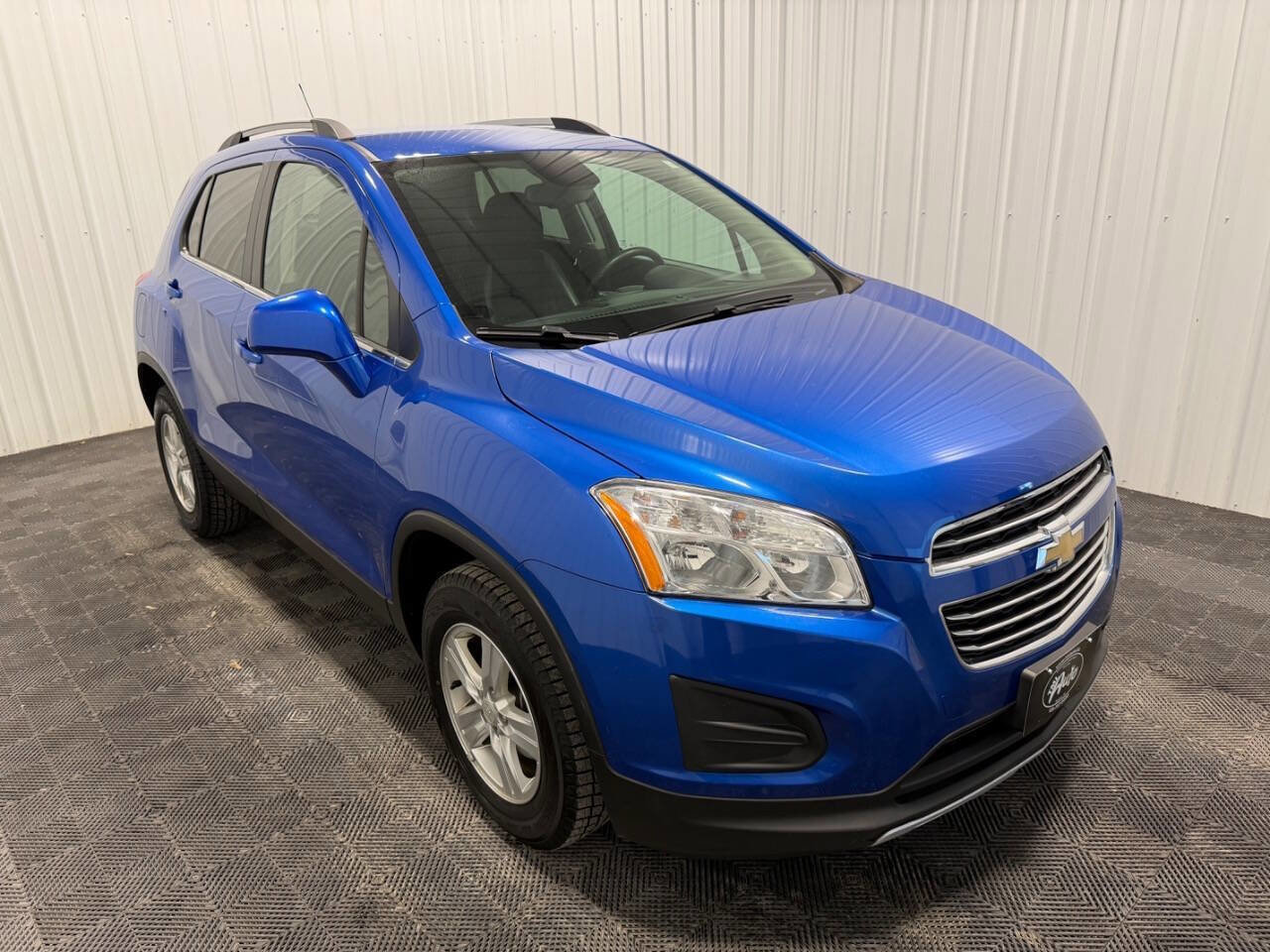 Used 2016 Chevrolet Trax LT w/ LT Convenience Package AWD/4WD image 3