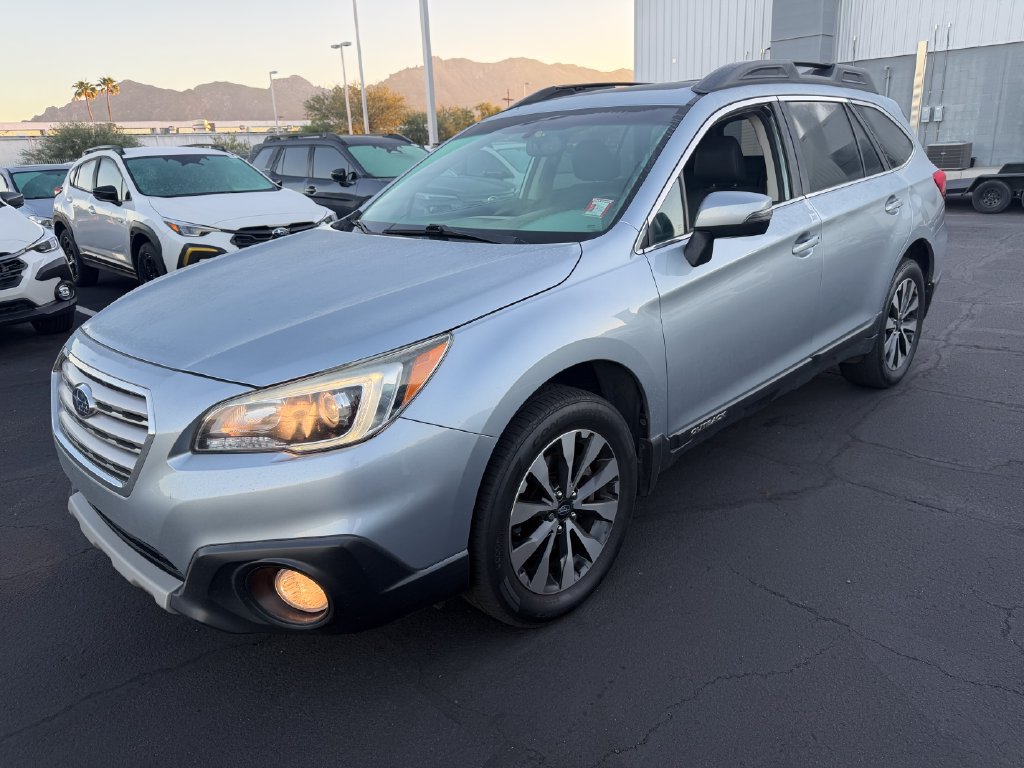 Used 2015 Subaru Outback 2.5i Limited AWD/4WD image 3