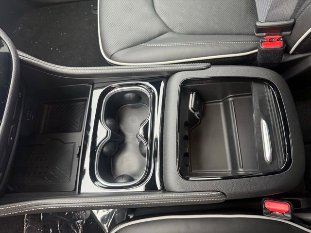 New 2026 Chrysler Pacifica Limited image 16