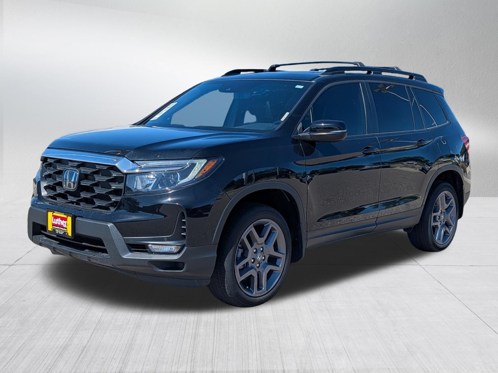 Used 2023 Honda Passport EX-L image 3