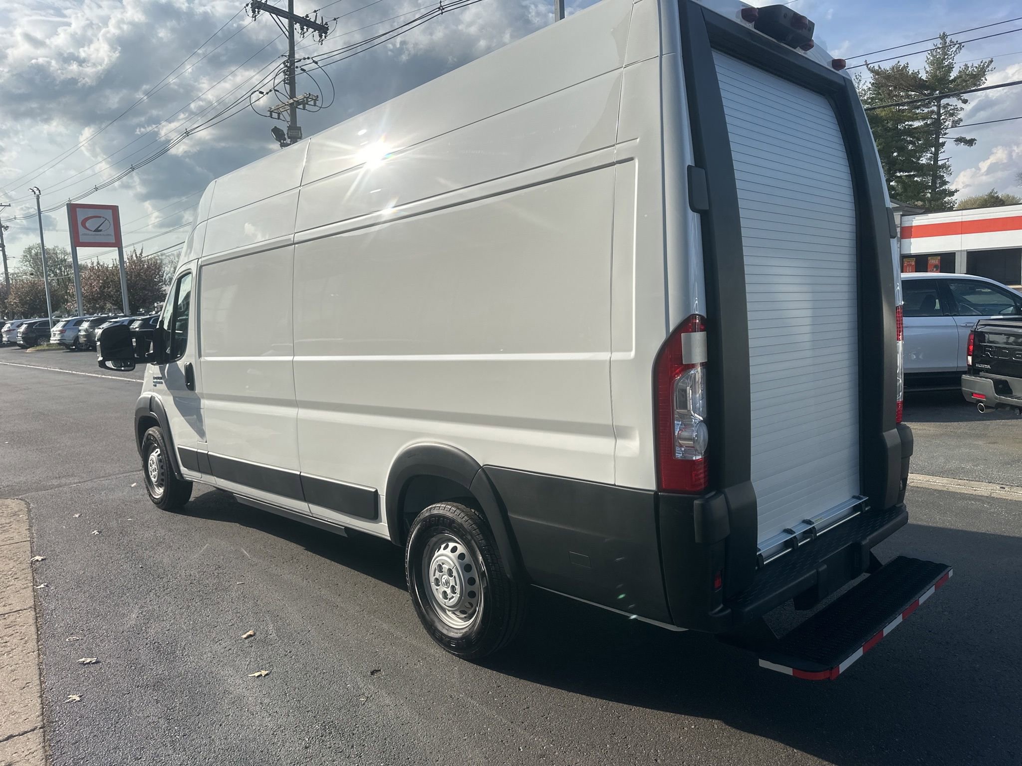 Used 2024 RAM ProMaster 3500 w/ Delivery Van Package image 5