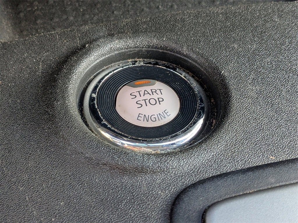 Used 2020 Nissan Frontier PRO-4X w/ Pro-4x Utility Package image 29