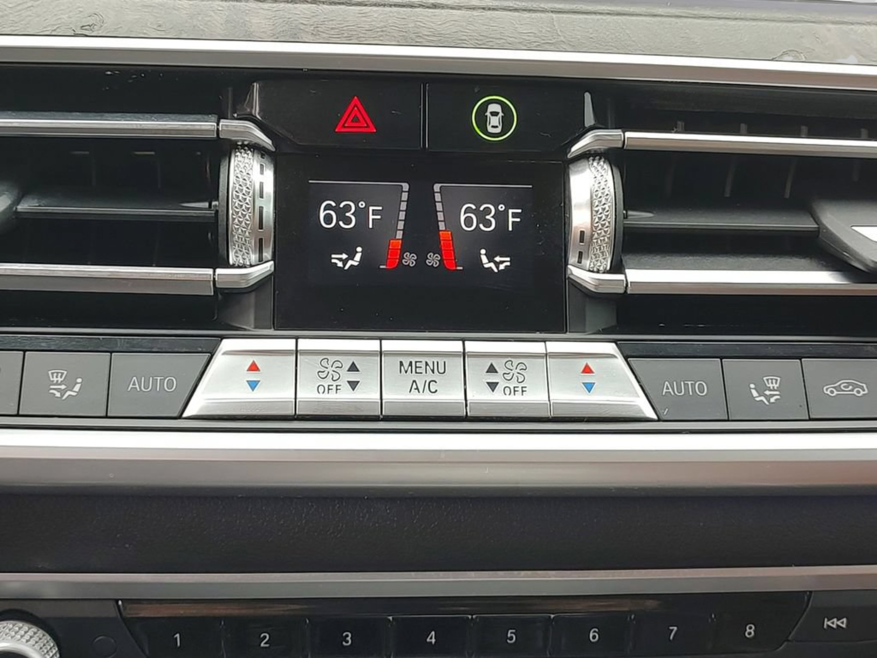 Used 2020 BMW X7 xDrive40i w/ Premium Package AWD/4WD image 35