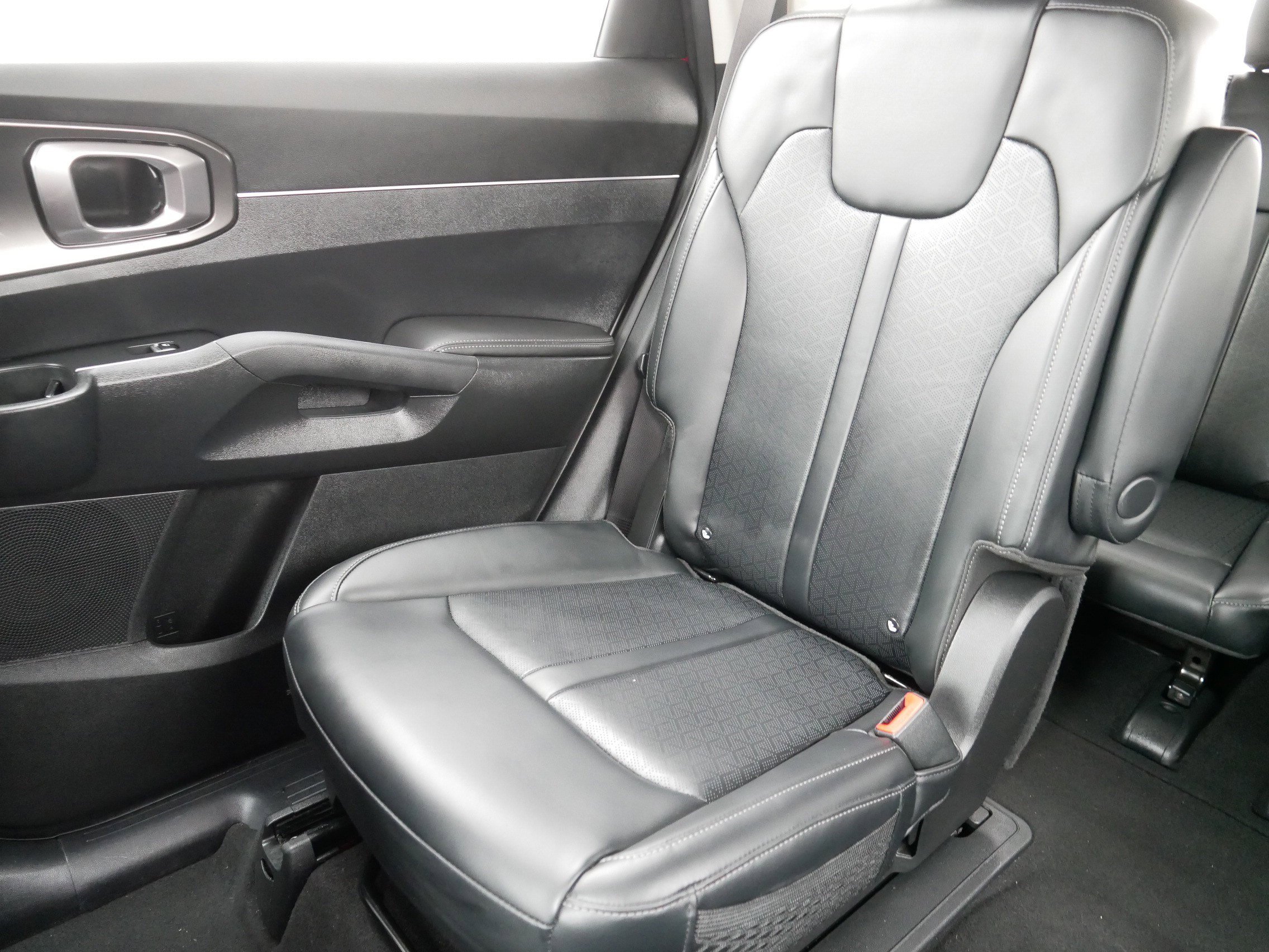 Certified 2023 Kia Sorento EX image 12