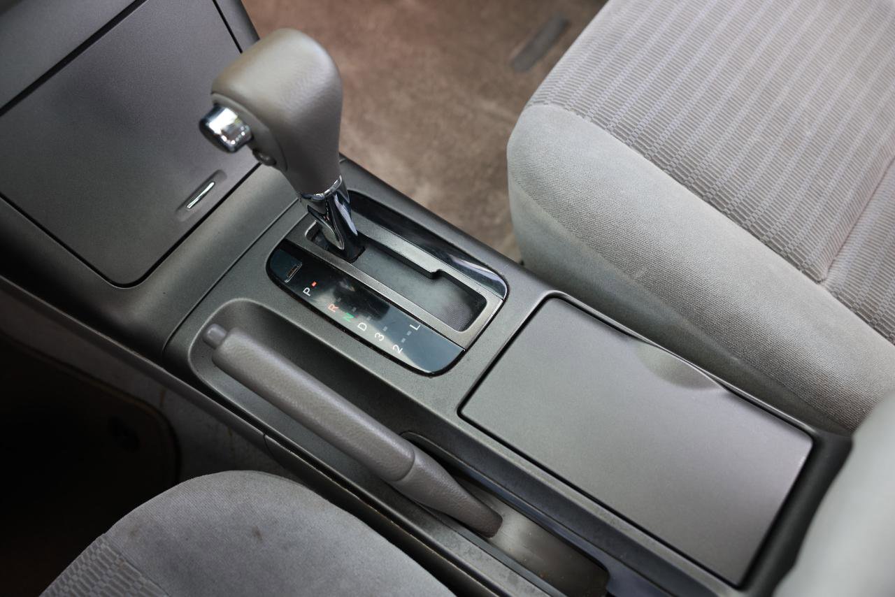 Used 2005 Toyota Camry SE FWD image 34