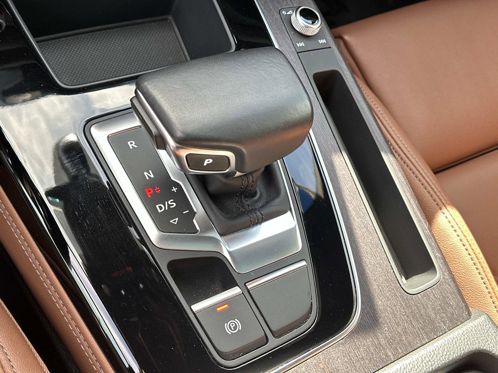 Used 2021 Audi Q5 2.0T Premium Plus w/ Premium Plus Package image 14