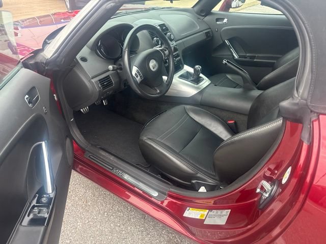Used 2009 Saturn Sky Red Line RWD image 9
