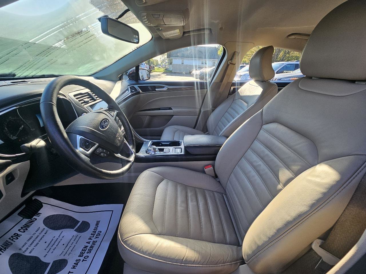 Used 2018 Ford Fusion SE w/ Equipment Group 602A FWD image 19
