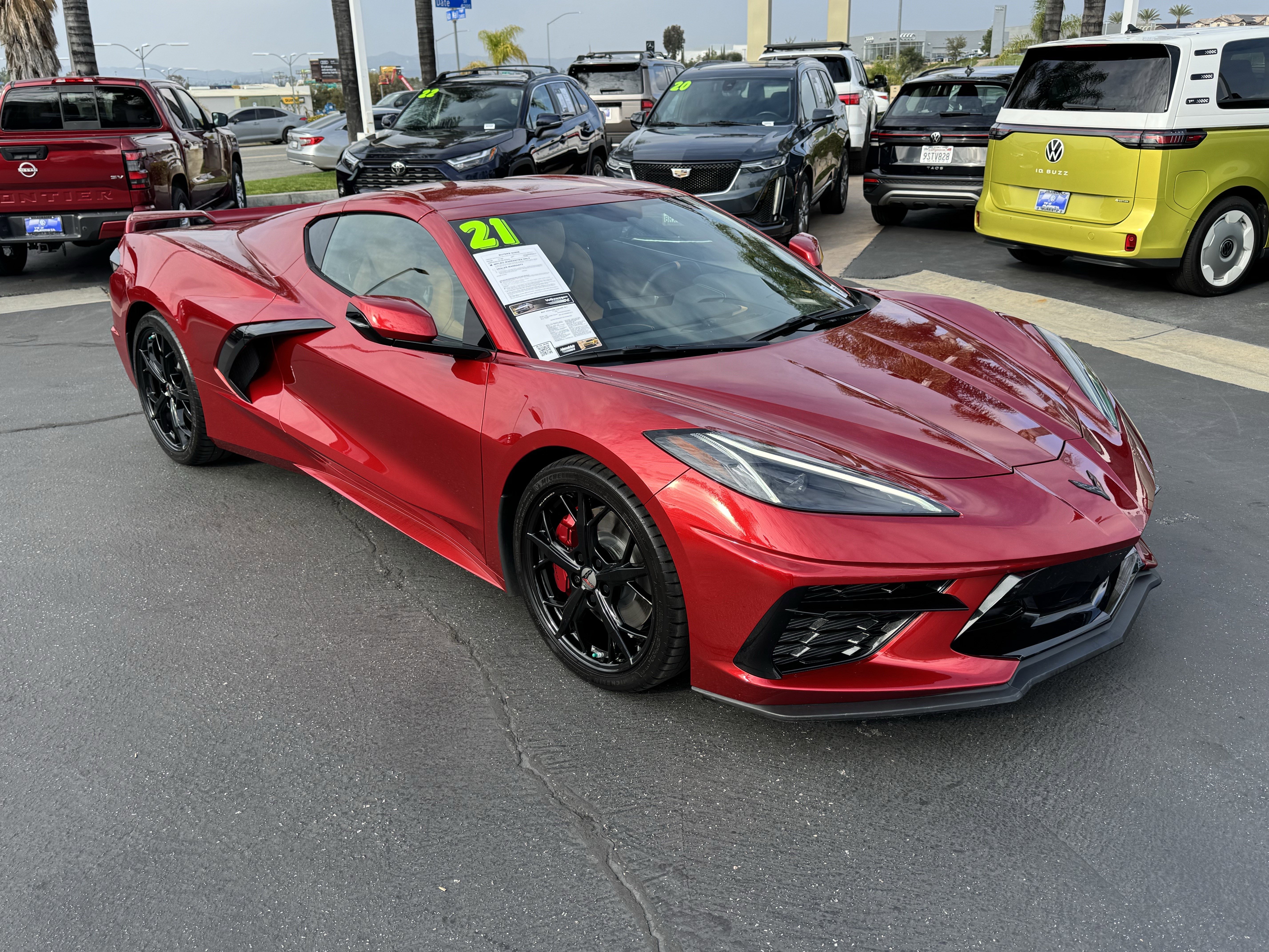 Used 2021 Chevrolet Corvette Stingray Premium Cpe w/ Z51 Performance Package image 2