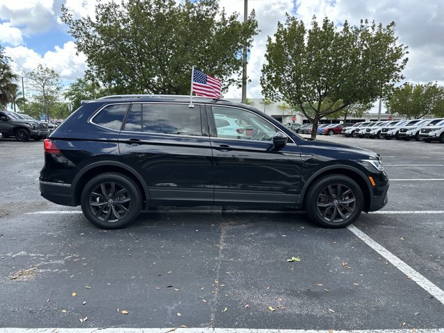 Used 2024 Volkswagen Tiguan SE video 4
