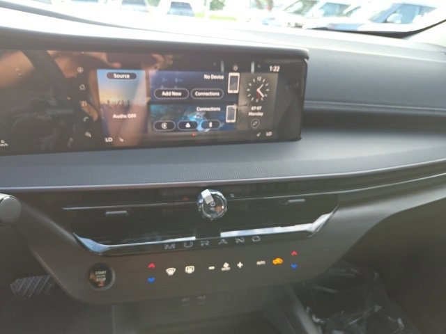 Certified 2025 Nissan Murano SV image 17