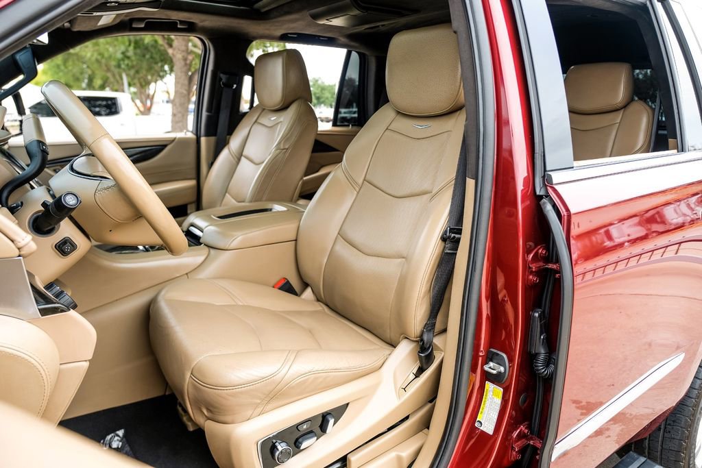 Used 2019 Cadillac Escalade Platinum image 34