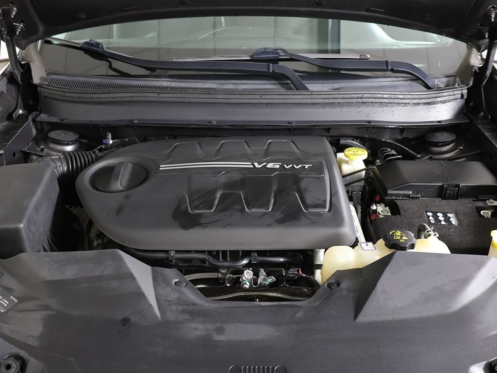 Used 2019 Jeep Cherokee Limited AWD/4WD image 22