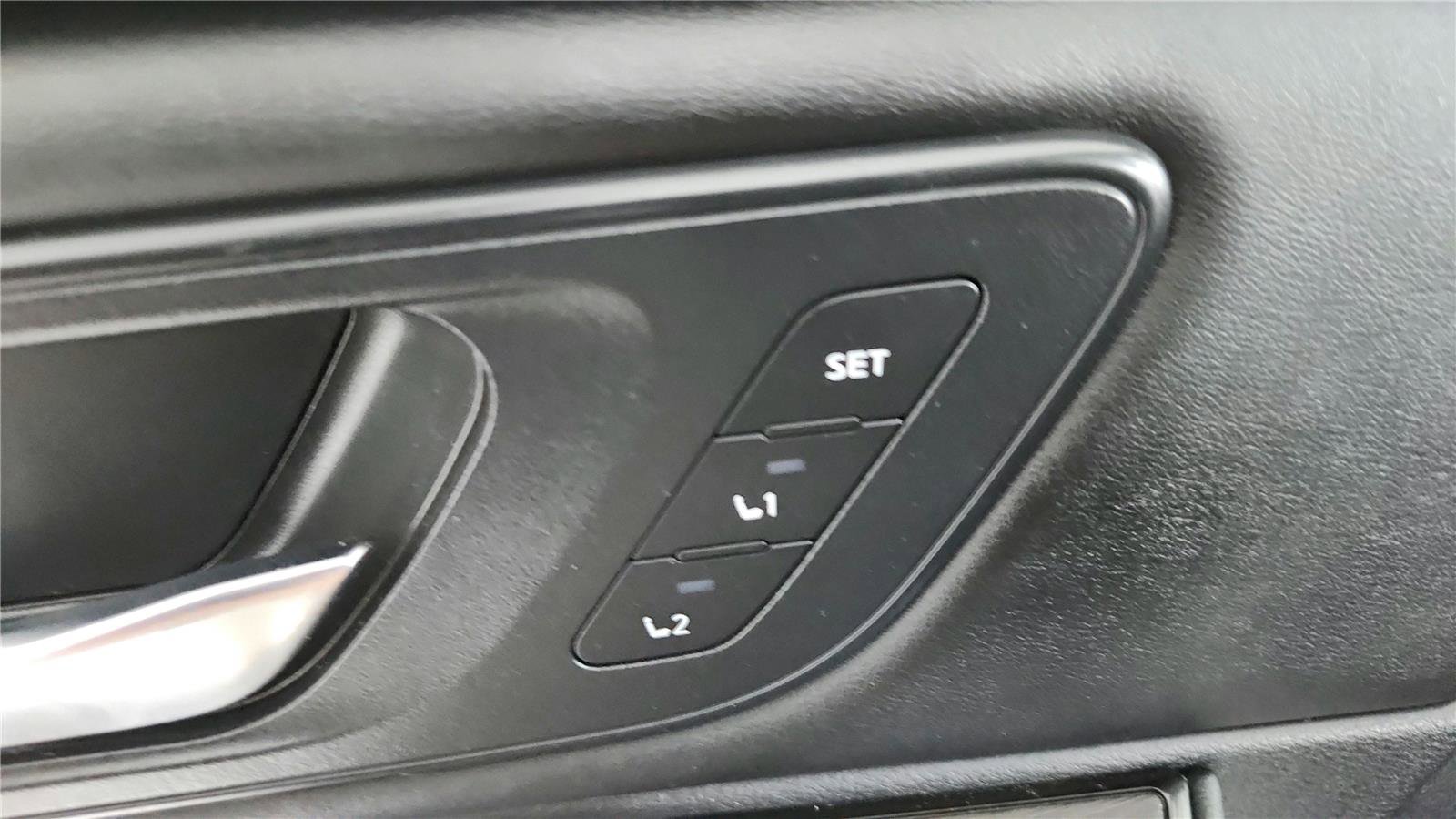 Used 2024 Nissan Rogue SL w/ SL Premium Package image 13