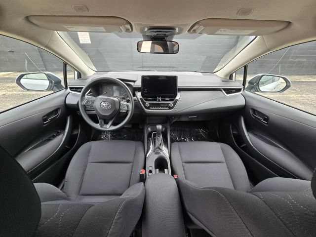 Used 2023 Toyota Corolla LE FWD image 17