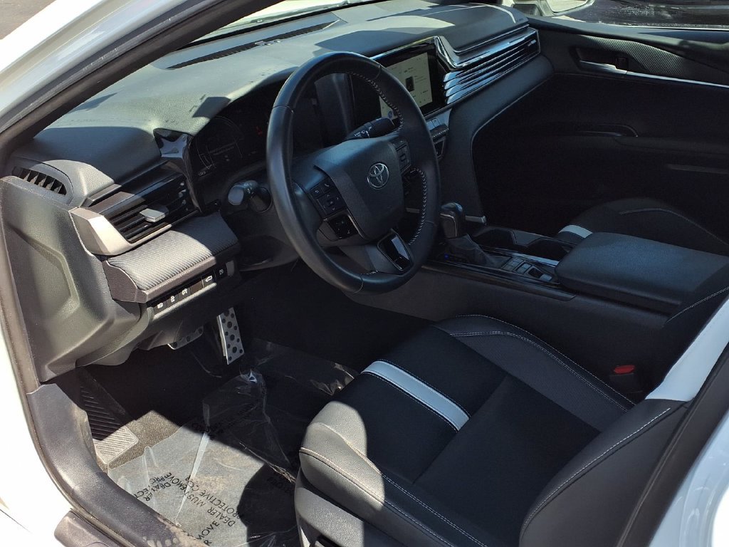 Used 2025 Toyota Camry SE FWD image 16