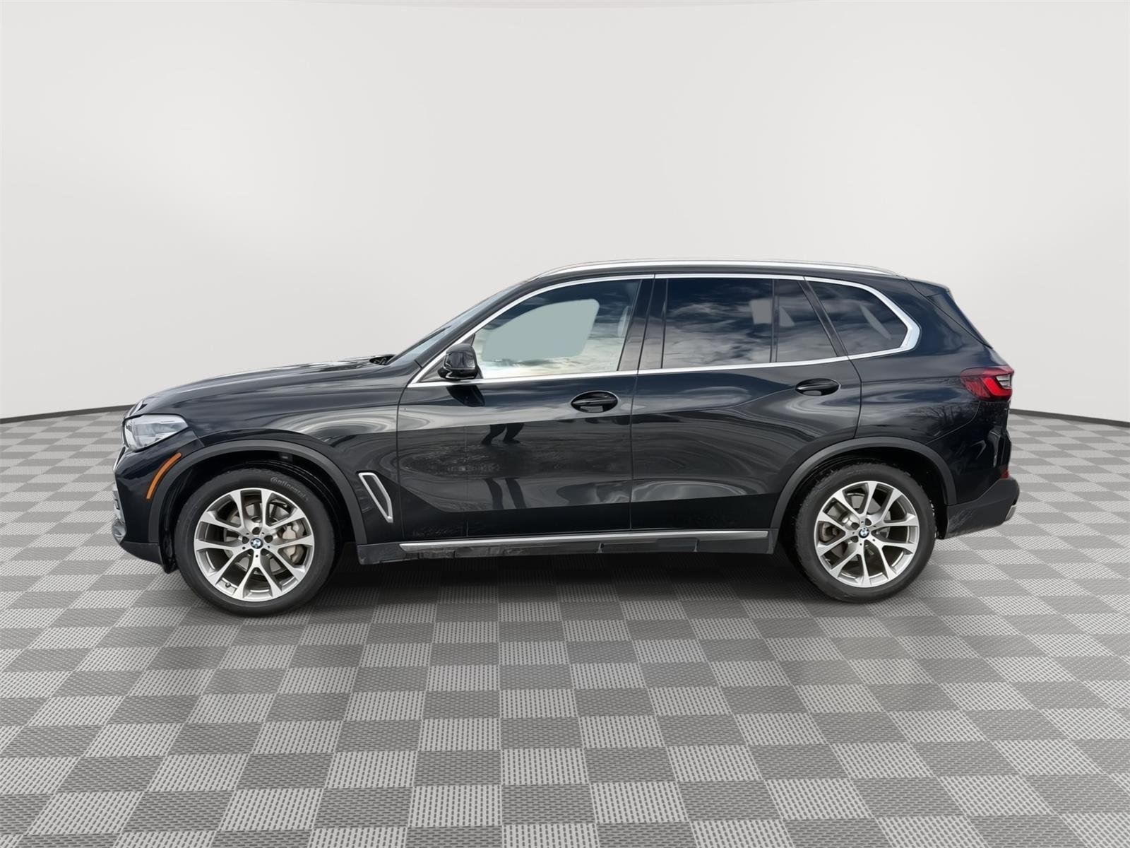 Used 2021 BMW X5 xDrive40i w/ Convenience Package 3 image 2