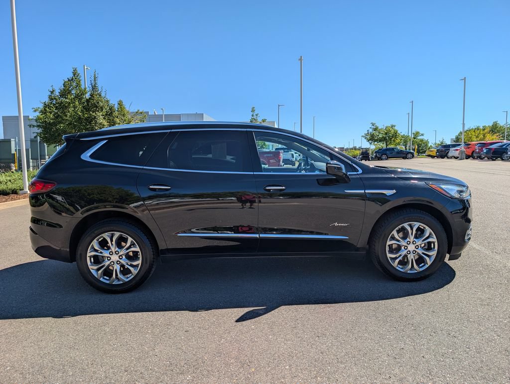 Used 2019 Buick Enclave Avenir w/ Avenir Technology Package AWD/4WD image 7