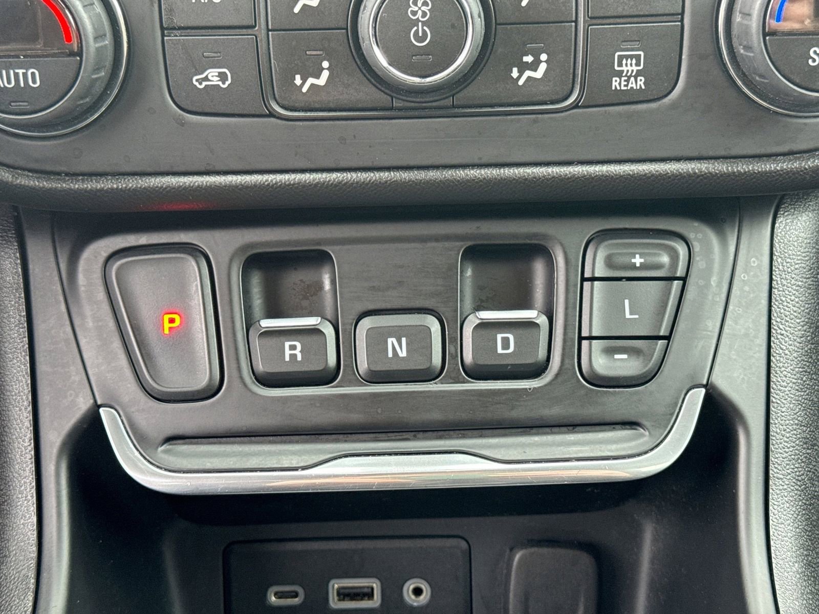 Used 2020 GMC Terrain SLE w/ Driver Convenience Package image 34