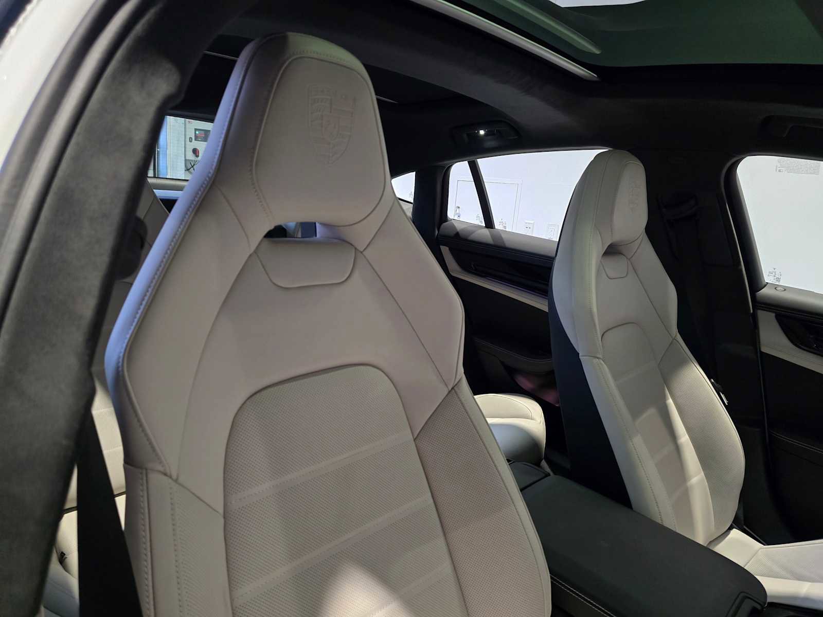 Used 2025 Porsche Panamera GTS image 15