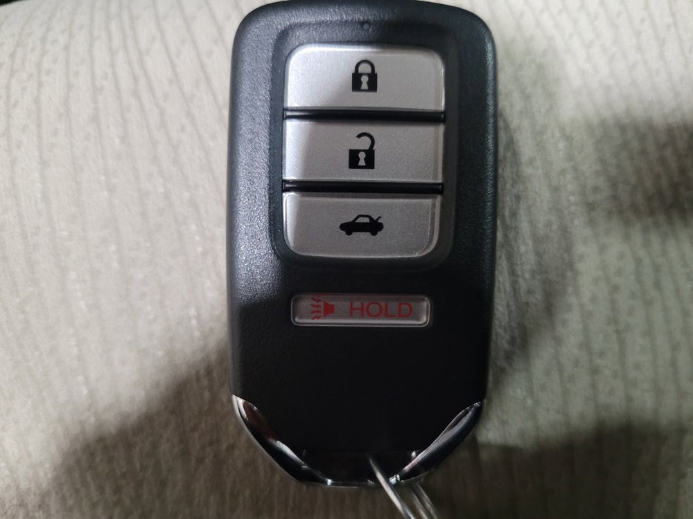 Used 2015 Honda Accord EX image 32