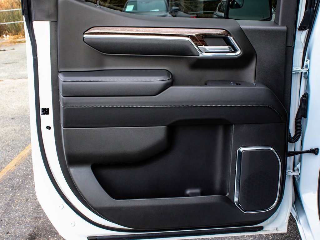 Used 2025 GMC Sierra 1500 Elevation w/ Preferred Package image 11