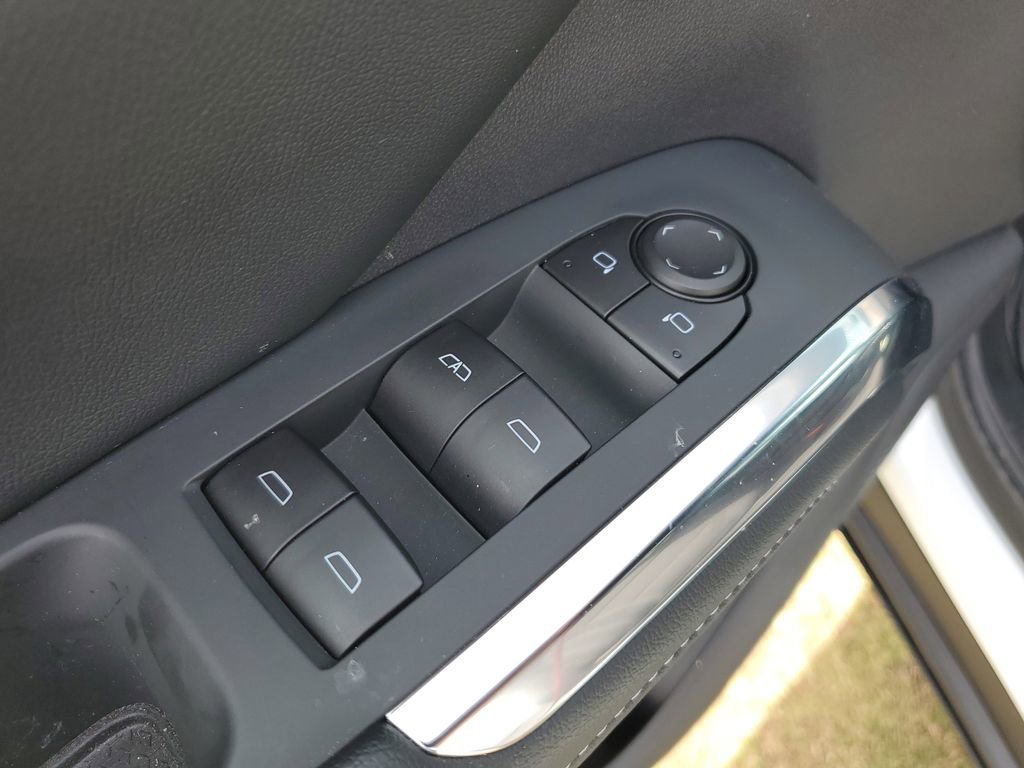 Used 2026 Chevrolet Traverse LT w/ Driver Confidence Package FWD image 22