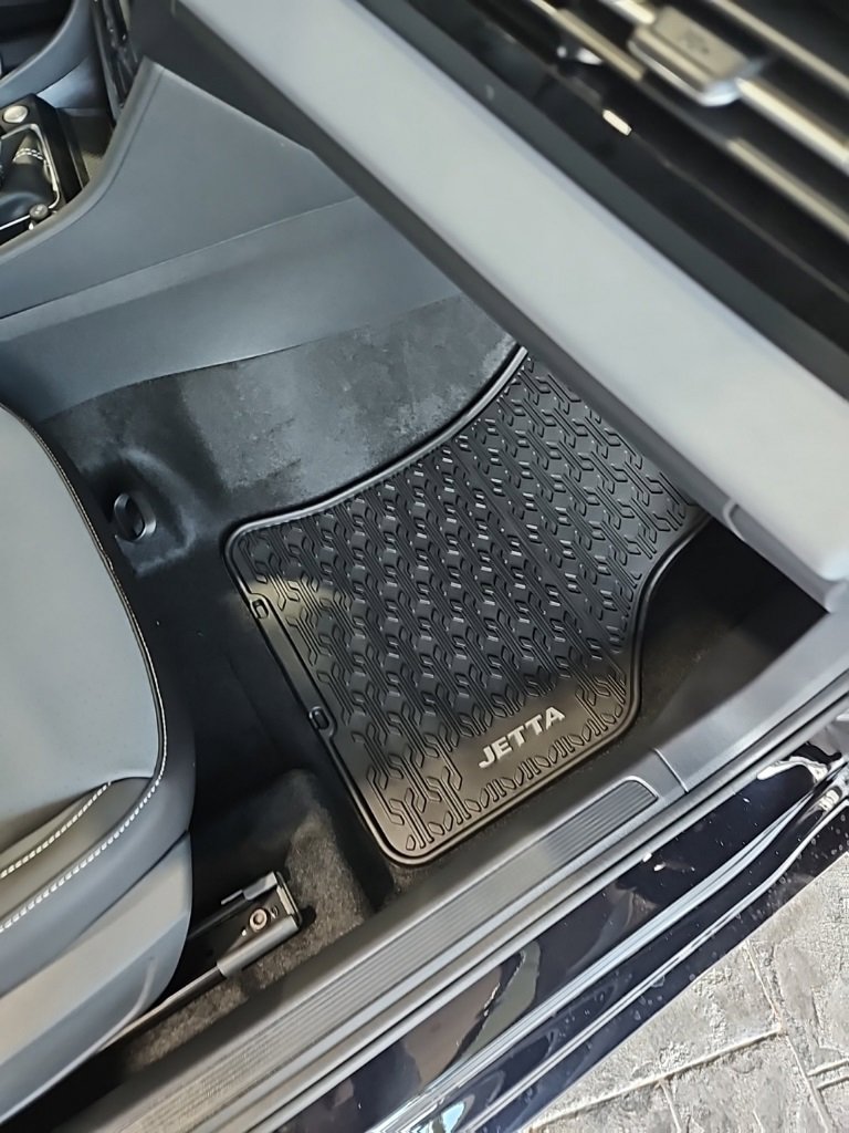 New 2026 Volkswagen Jetta SE image 14