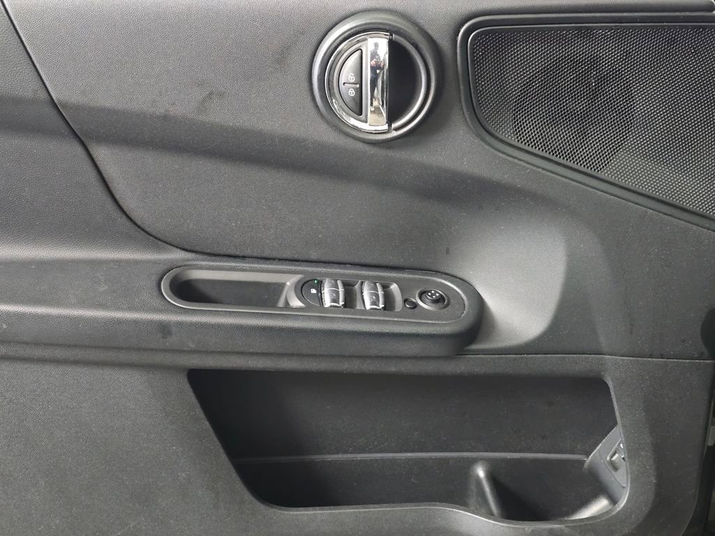 Used 2019 MINI Cooper Countryman image 11