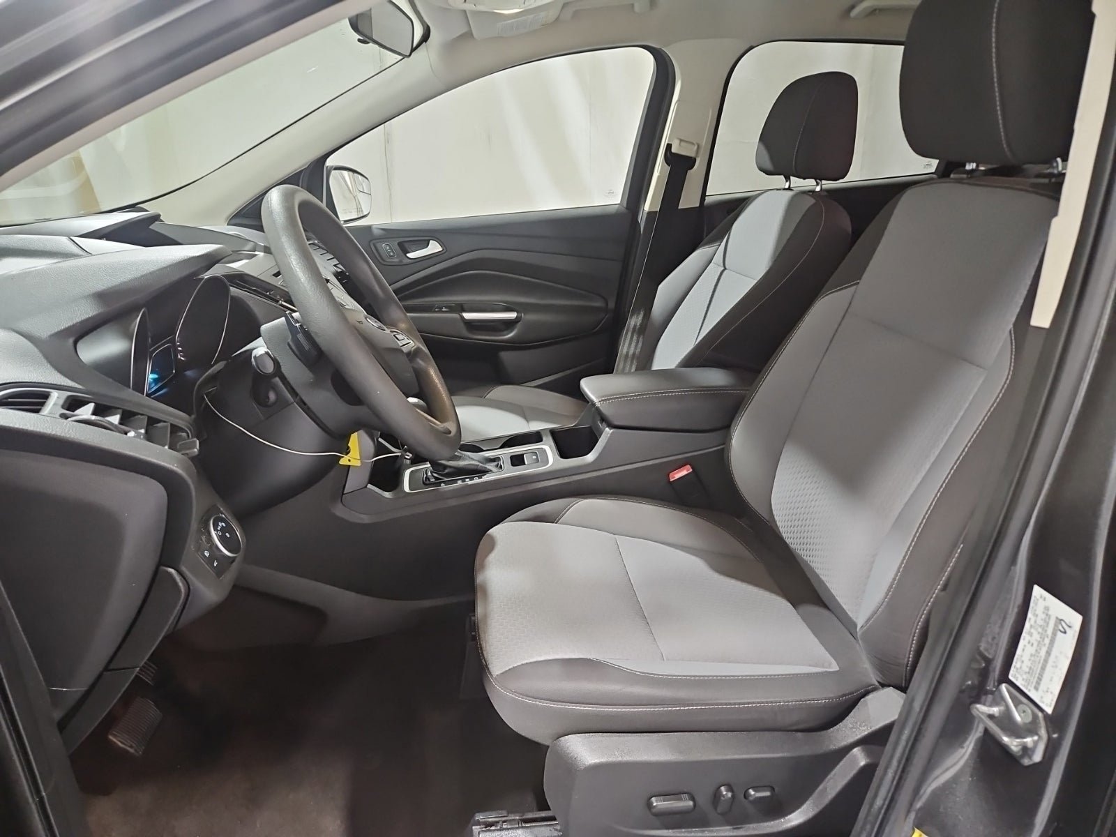 Used 2017 Ford Escape SE image 10