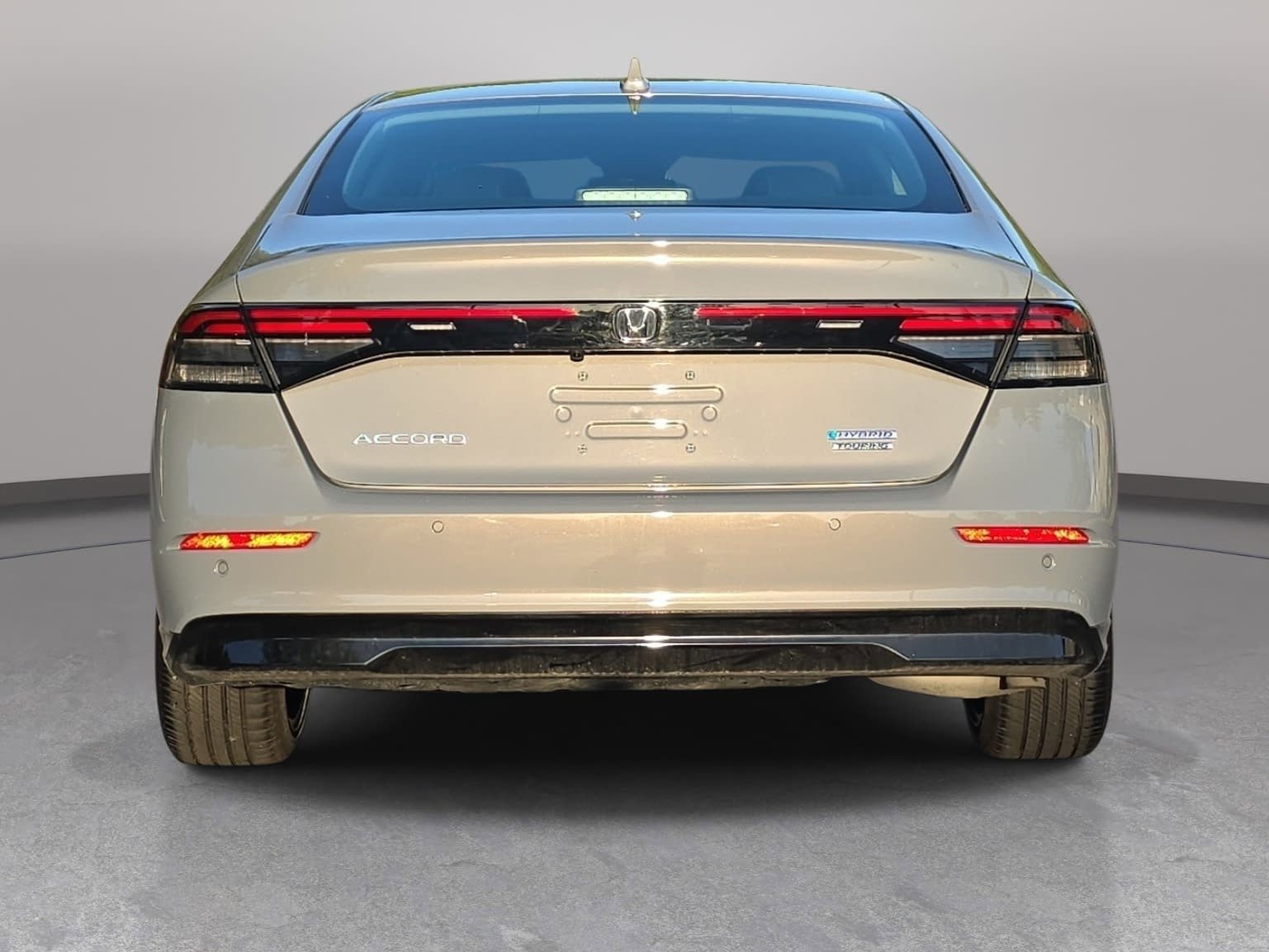 Used 2024 Honda Accord Touring image 6