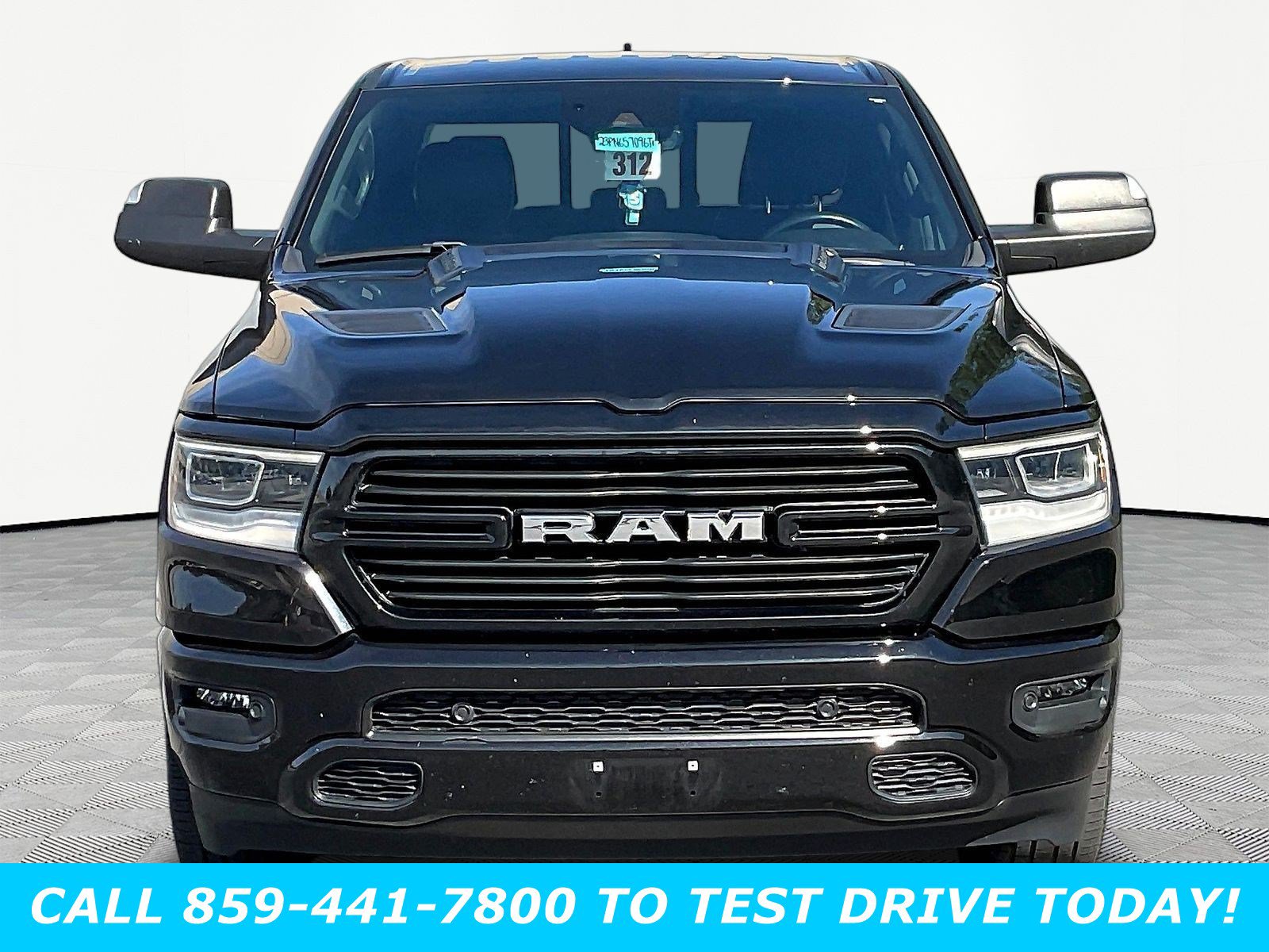 Used 2023 RAM 1500 Laramie AWD/4WD image 2