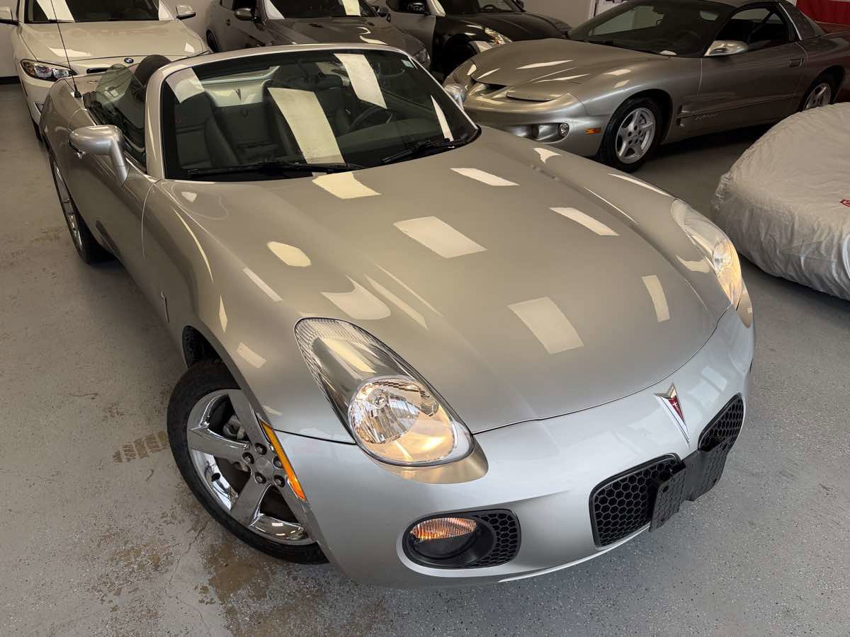 Used 2007 Pontiac Solstice GXP w/ Premium Package RWD image 11
