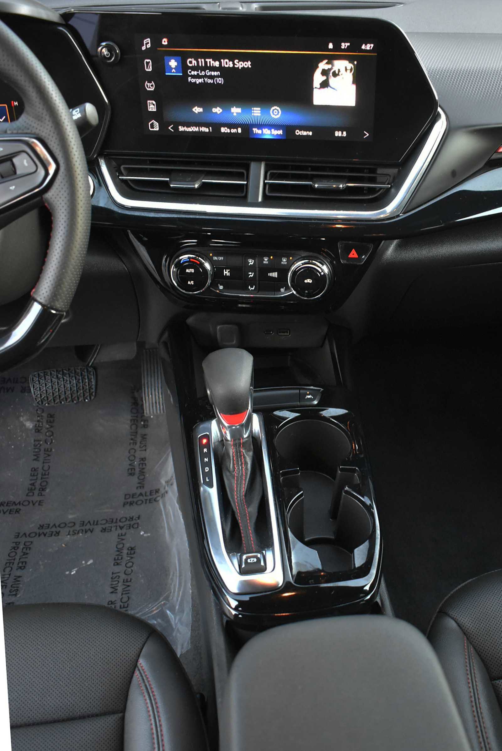 Used 2025 Chevrolet Trax RS w/ Sunroof Package image 17