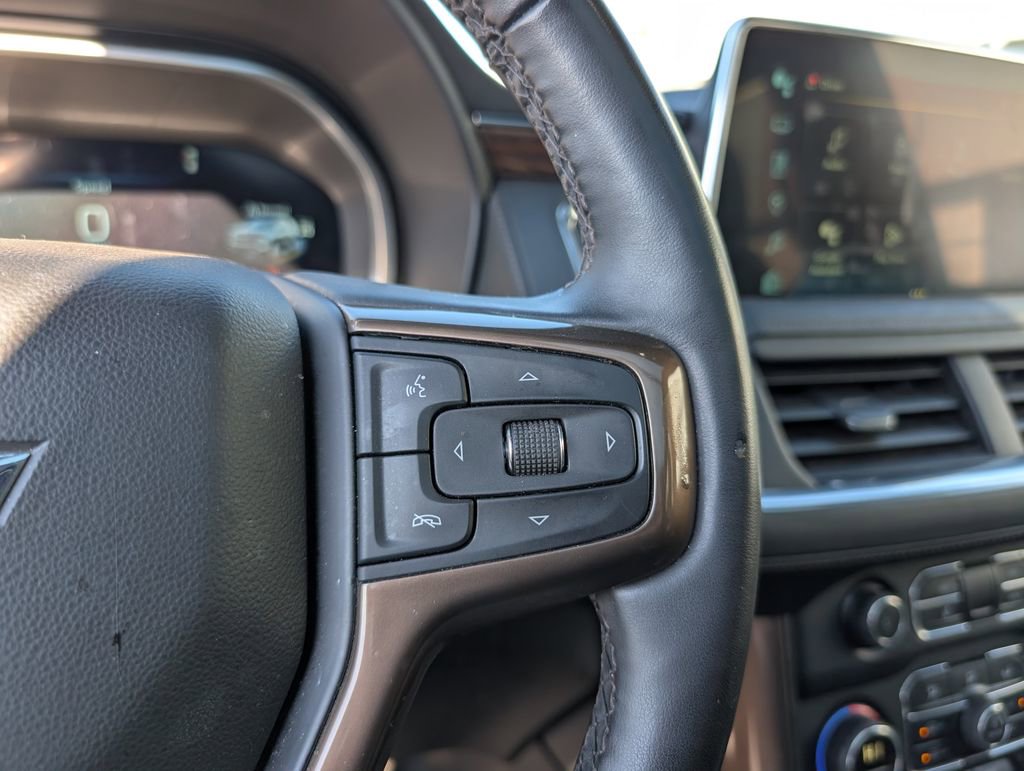 Used 2023 Chevrolet Suburban High Country image 13