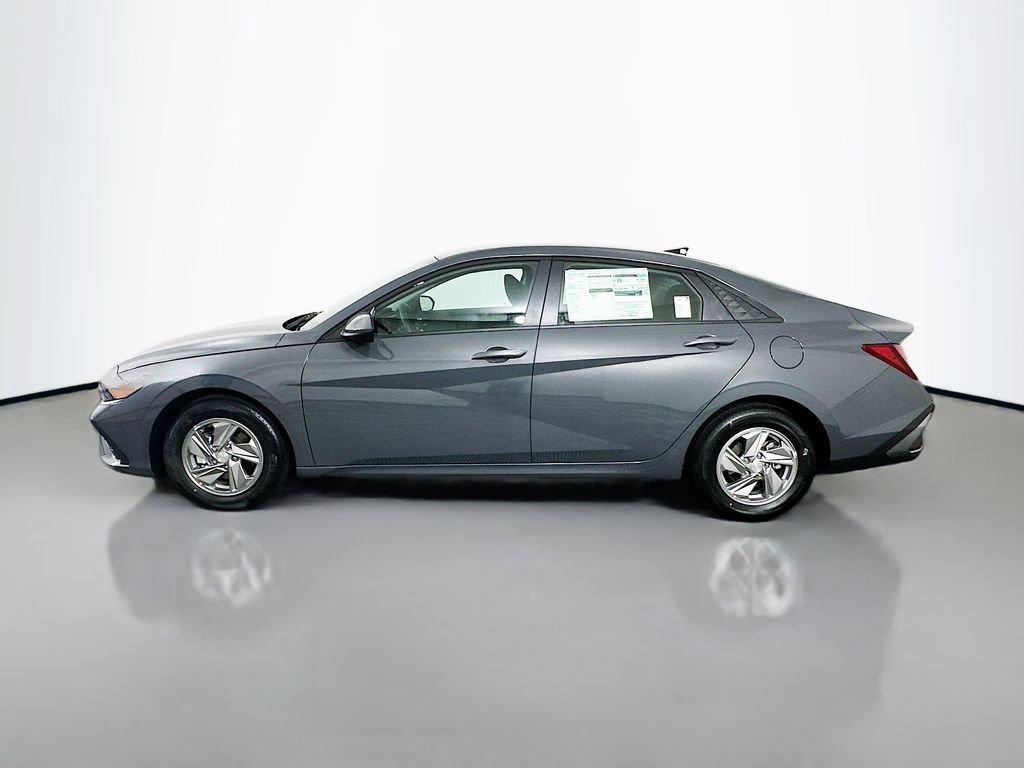 New 2026 Hyundai Elantra SE w/ Cargo Package image 8